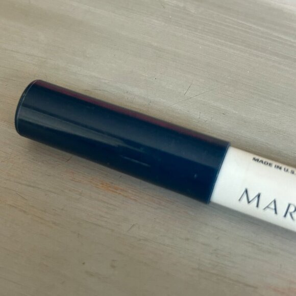 NEW Mary Kay Weekender Eye Pencil CLASSIC NAVY Full Size No box Unused New - Picture 3 of 4